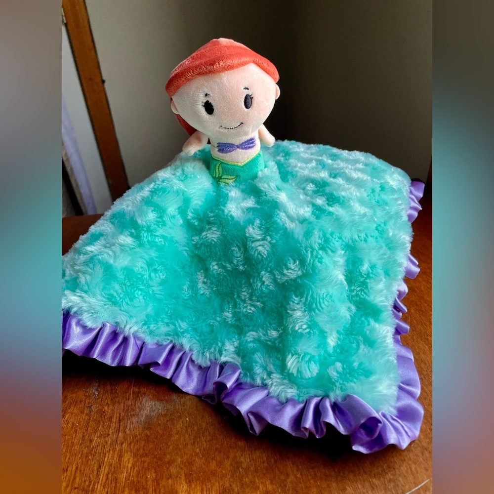 Hallmark Disney Itty Bittys Little Mermaid Ariel Lovey Security Blanket Plush